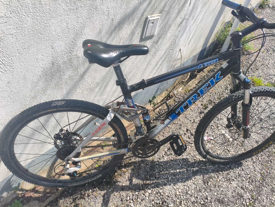 Bicicleta Trek suspenção total
