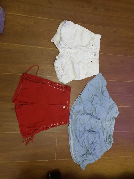 РОЗПРОДАЖ: 2 шортів і 1 спідниці