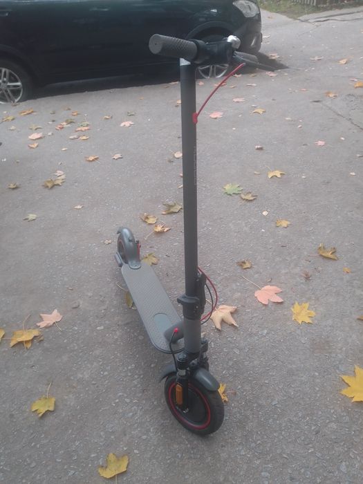 Електросамокат KUGOO