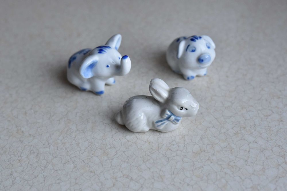 stare figurki słonik króliczek świnka