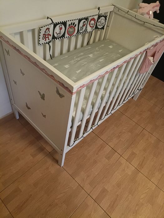 Berço com colchão