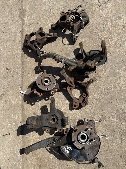 Кулак,цапфа Mazda сх 5 , КЕ,6GJ, GG, Mazda 3BL