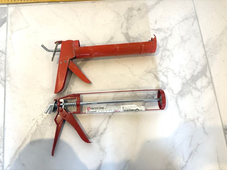 Два пистолета под герметик Intertool