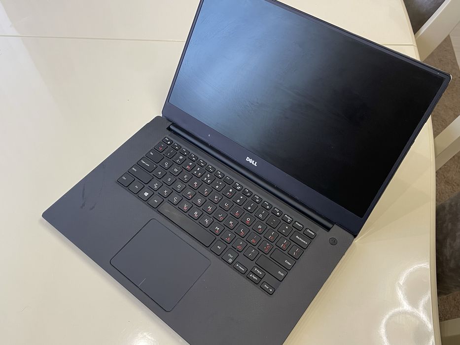 Dell Inspiron 15 9560 i7-7700HQ 16GB RAM GTX 1050 4GB SSD 1TB