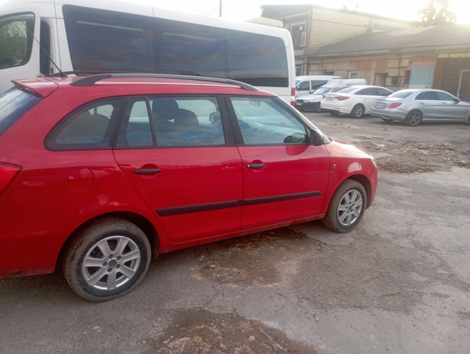 Оренда або викуп авто Шкода Фабія 1.2 газ бензин