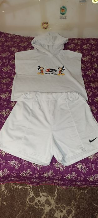 Жіночий костюм найк disney з шортами