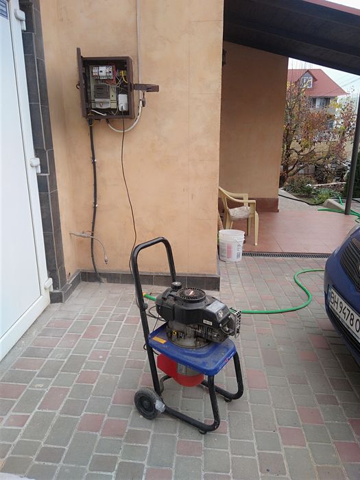 Бензогенератор Generac ET 2100-OHV виробництва США для Європи .