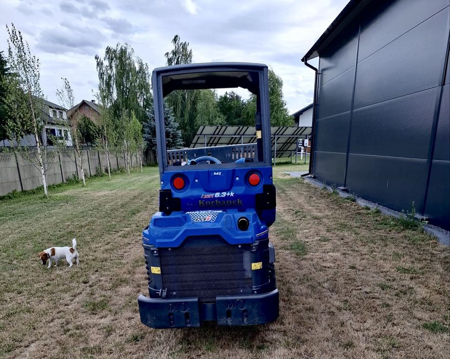 Ładowarka miniładowarka Multione 630+ Avant 630 635 640