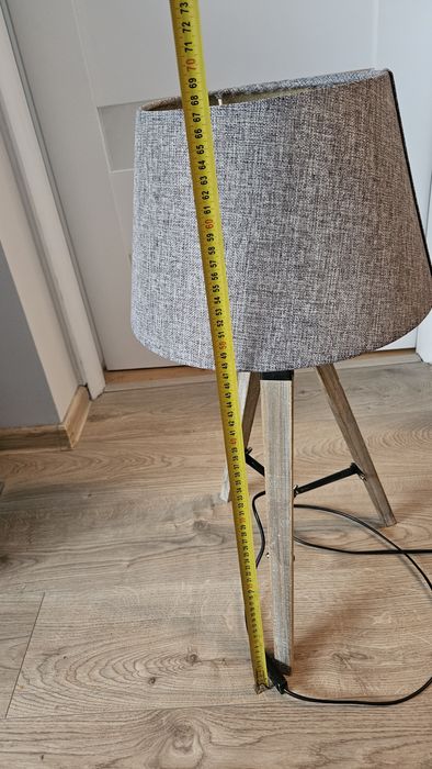 Lampa stojąca do pokoju