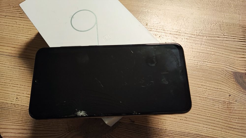 Smartfon Xiaomi Mi 9 SE 64GB Dual SIM NFC AMOLED