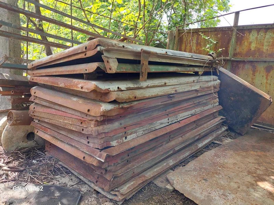 Продам гараж розкладний залізний.