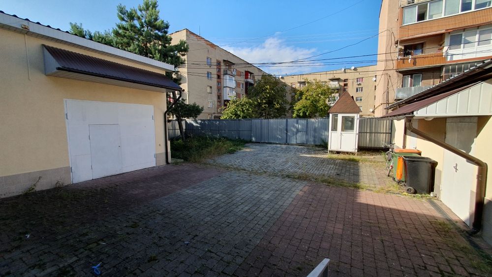 ПРОДАЖ ТОРГОВОГО КОМПЛЕКСУ в самому центрі м. Тячів вул. Шапошнікова