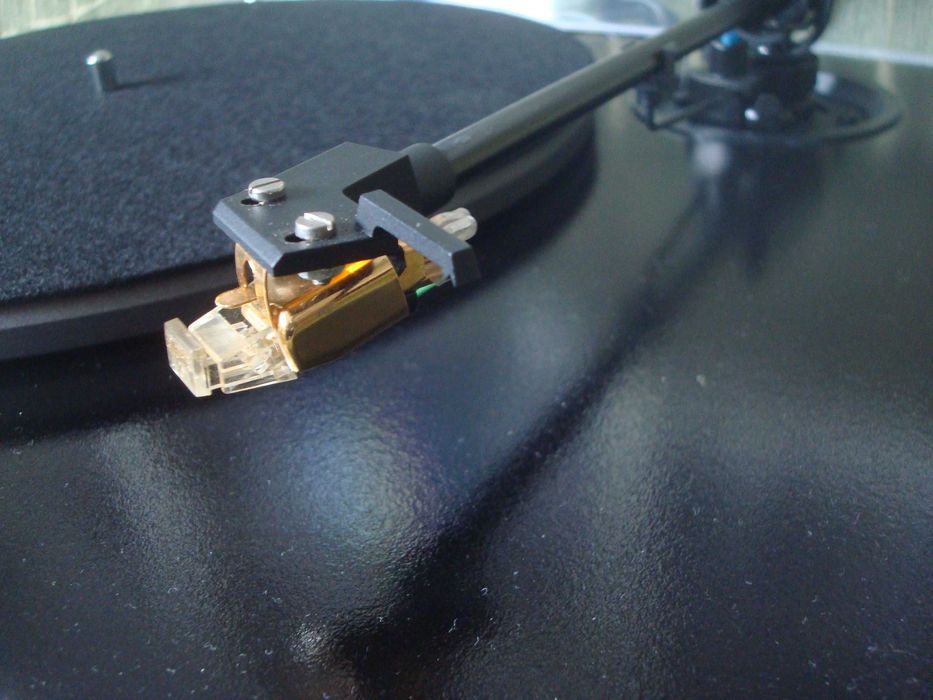 Продам проигрыватель пластинок Project