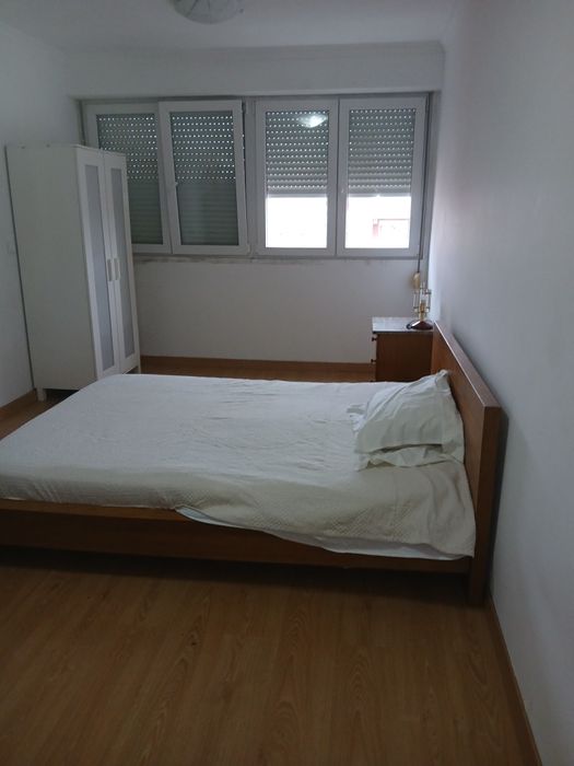 Quarto para alugar em Alfornelos, perto de Pingo Doce