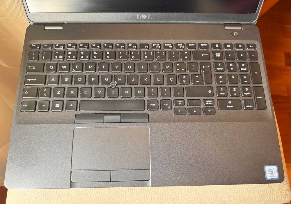 Dell Latitude 5500 15.6"FullHD/i7-8665u Quad Core/16Gb Ram/Ssd 512Gb