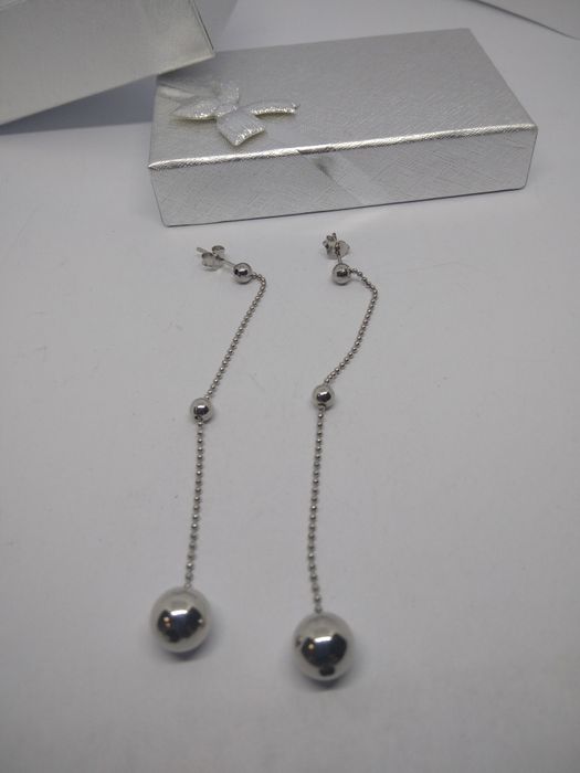 Srebrne długie kolczyki z kulkami srebro 925   361