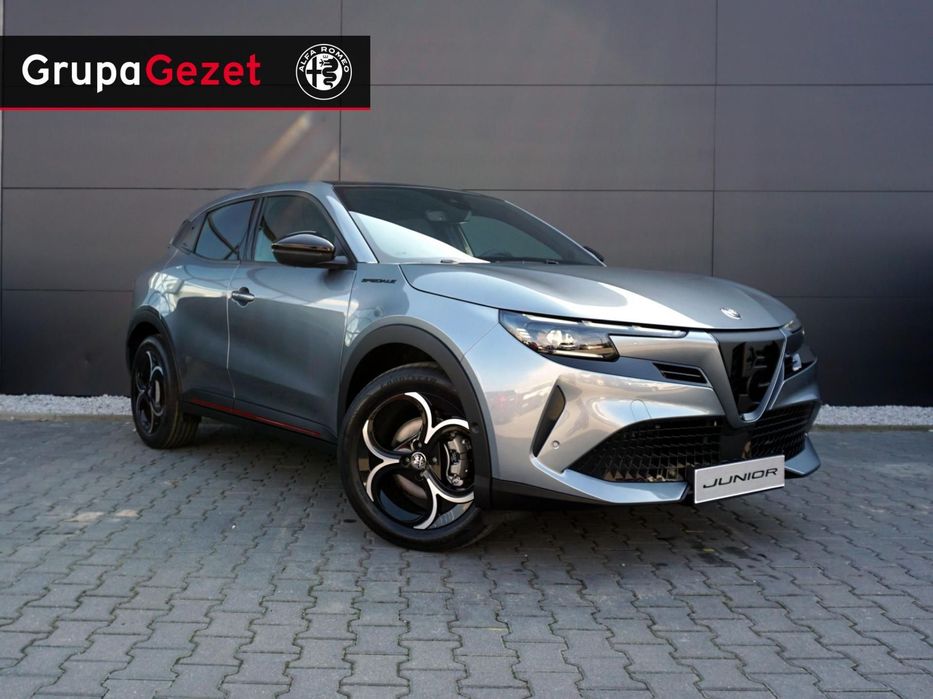 Alfa Romeo Junior Ibrida Speciale 1.2 136KM MHEV eDCT6 szary Arese + SZKLANY DACH Demo