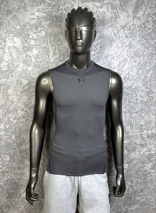 Under Armour compression майка безрукавка M размер спортивная серая