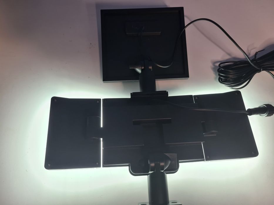 Led прожектор на сонячній панелі