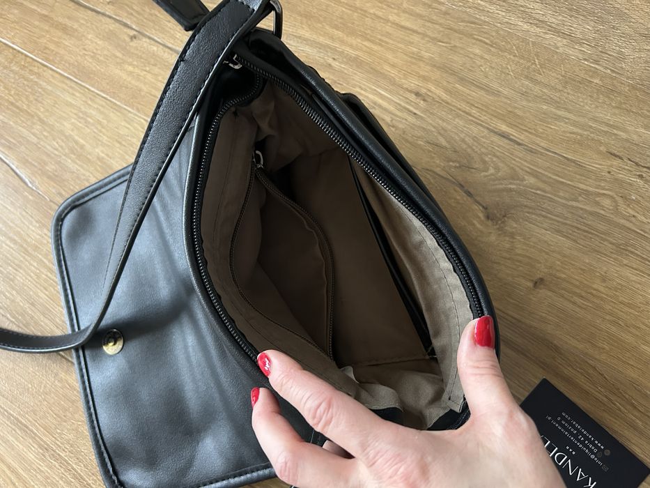 Torebka czarna mała composition
