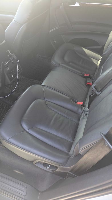 Продам  Audi Q7.