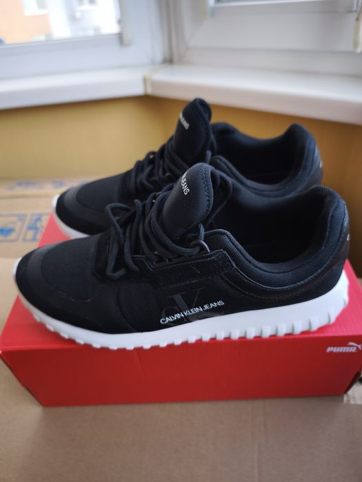 Якісні жіночі кросівки!!!