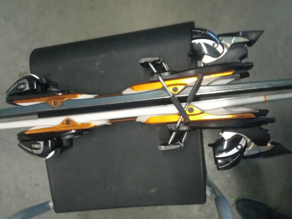 Skis Salomon Verse comprimento 170 e Bastões Salomon, usados