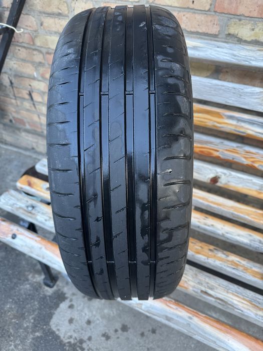 Продам шини гудієр літні 215/55/17