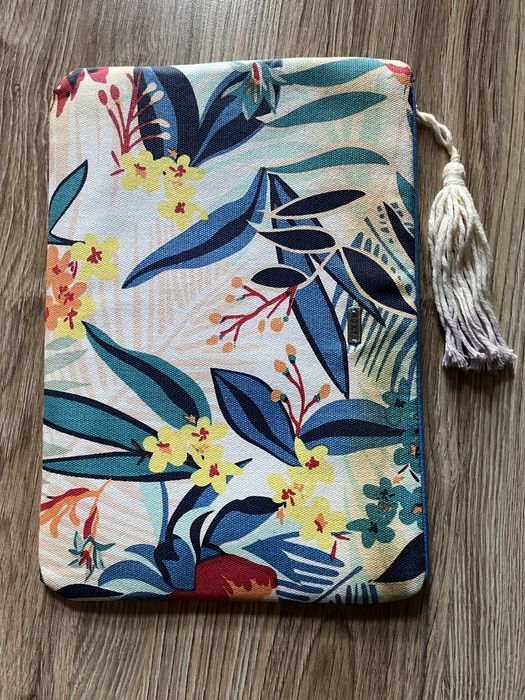 Etui pokrowiec na tablet ipad Roxy