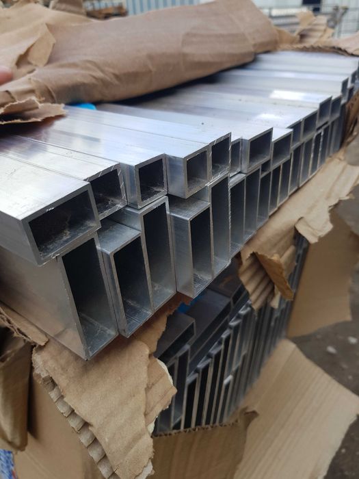 Profil kwadratowy aluminiowy 20x20x2mm 50x50x3mm 80x80x3mm 100x100x3mm