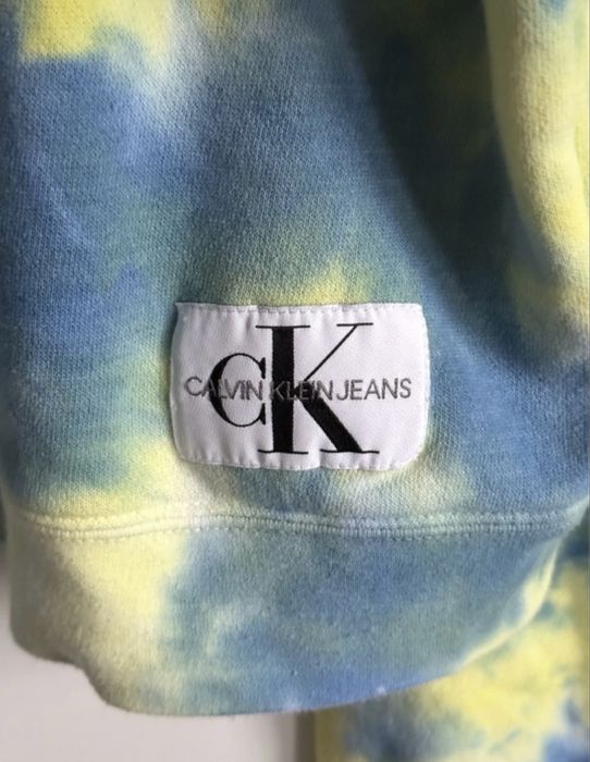 Calvin Klein Jeans bluza z kapturem Tie-dye rozmiar M