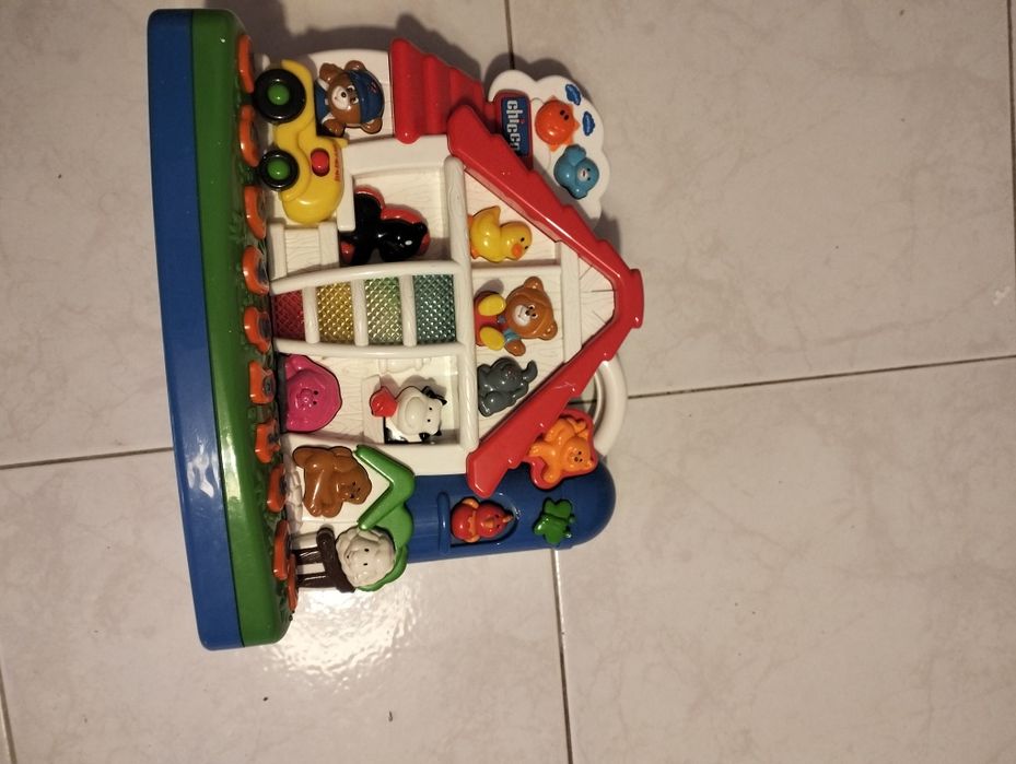 Caixa de música Chicco a funcionar