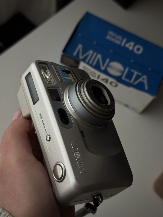 Плівковий фотоапарат Minolta Riva Zoom 140 з коробкою та документами