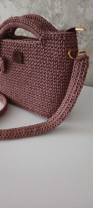 В'язана сумка ручної роботи