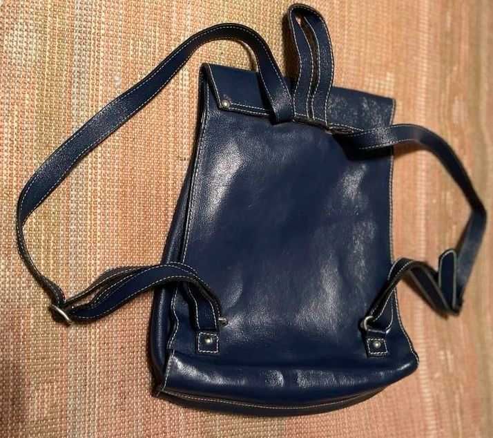 Vendo carteira/Mochila em pele