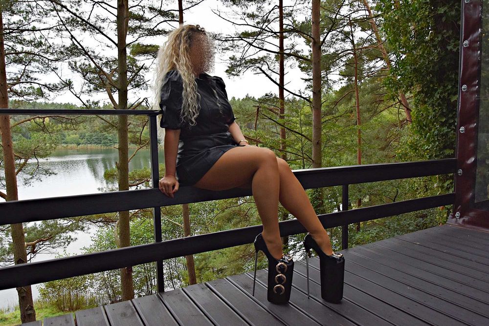 Wyjątkowo piękne szpilki, obcas wysokość 30 cm, rozmiar 40.