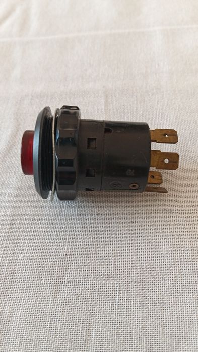Símbolos BMW E10 e forras tablier