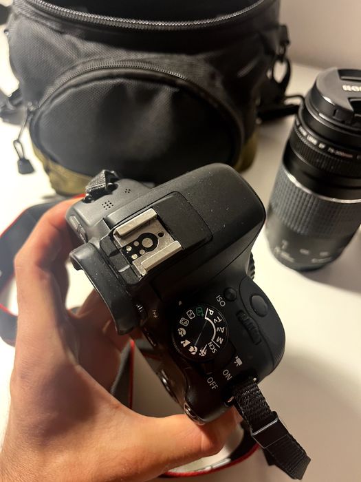 Canon 100D + Objetiva 18-55 + Objetiva 75-300 - Excelente Estado