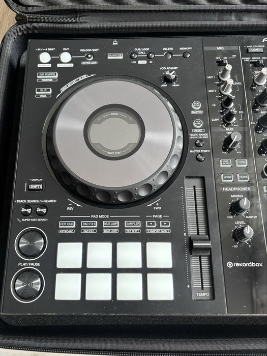 Konsola DDJ 800 + Case