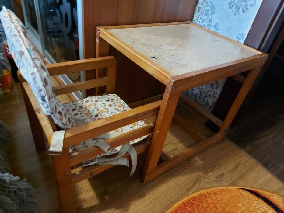 Столик і стільчик дитячий