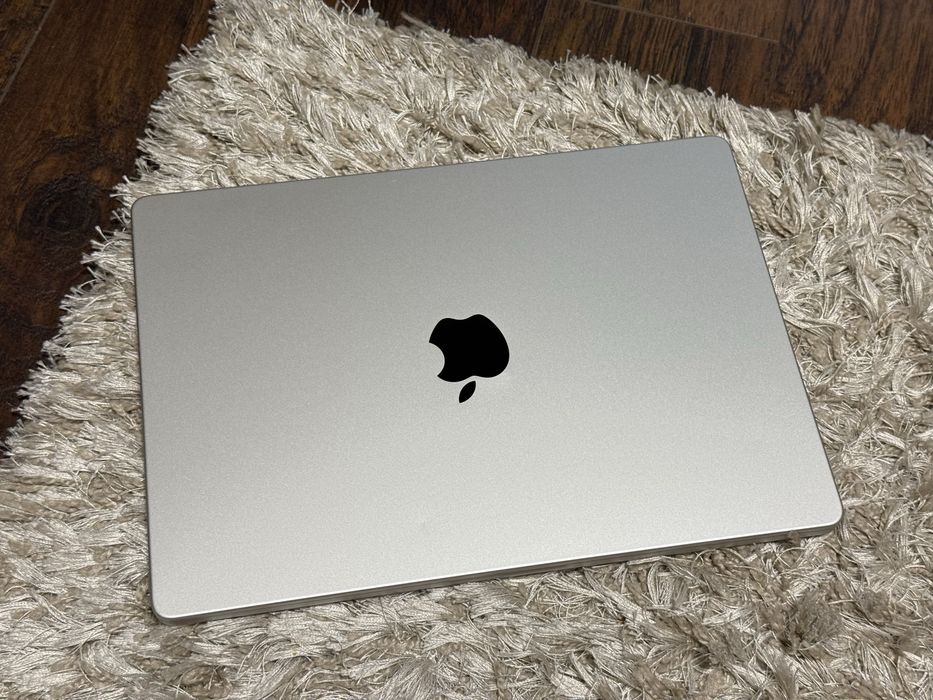 Ноутбук Apple MacBook pro 14” M2pro 16GB / 512GB Silver