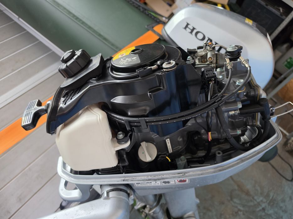 Silnik zaburtowy Honda BF6A krótka stopa, bardzo dobry stan