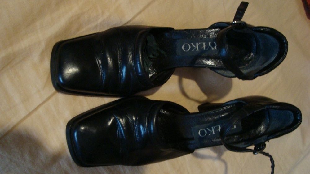 Czółenka czarne Ryłko rozm. 35,5