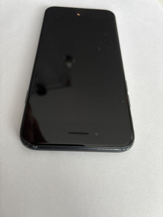 Sprzedam iPhone SE (3. generacja) z 2022 roku,