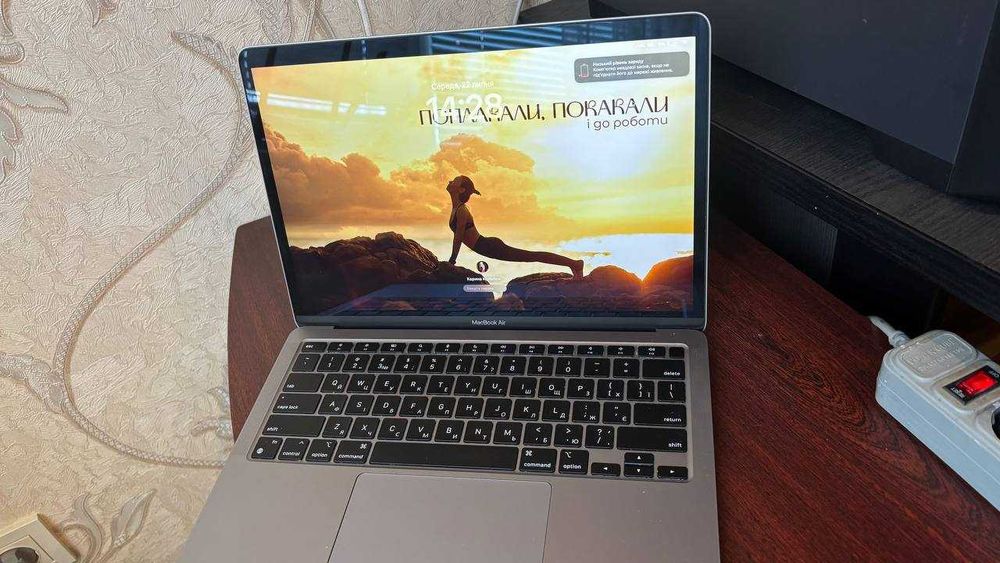 Macbook Air 13 M1 8/256 Gb