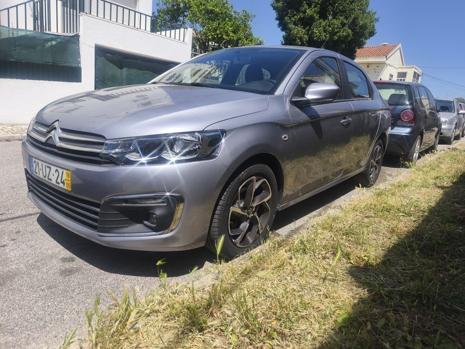 Citroen c-elysee com 54 mil klm