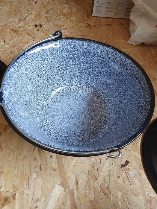 Garnek nad ognisko grill