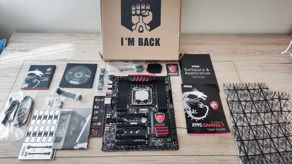 Motherboard MSI X99S Gaming 7 + Intel Xeon E5-2698 v3 16C/32T