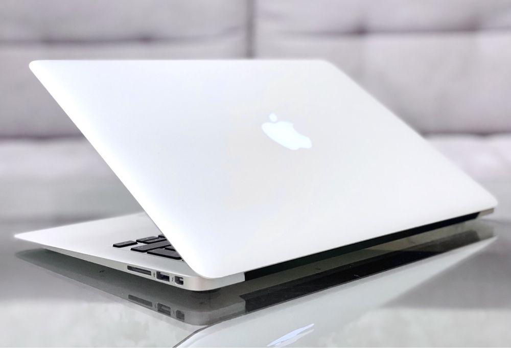 Ноутбук Apple MacBook Air (13-inch, Early 2015)