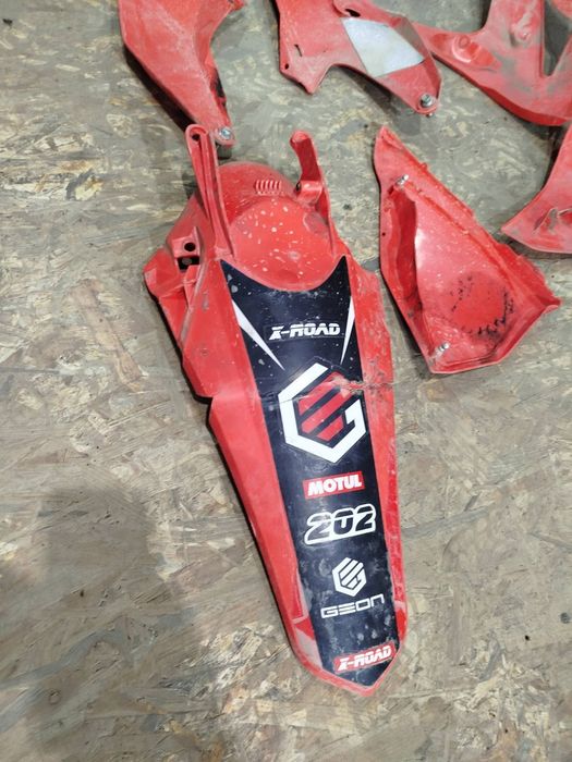 Пластик мотоцикла Geon Terra X 300 2025. Крило заднє.